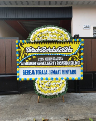 Papan Bunga Duka di Cineam