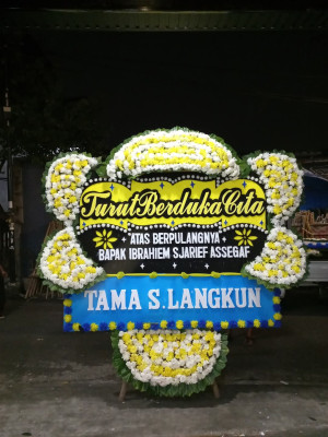 Papan Bunga Duka di Cineam